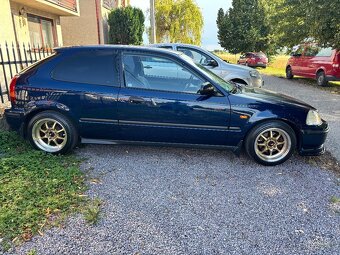 Honda civic 6g 1.4iS - 3