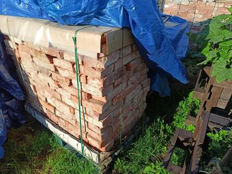 Predám tehlu plnú pálenú a pozdĺžne dierovanú (kántovka) - 3