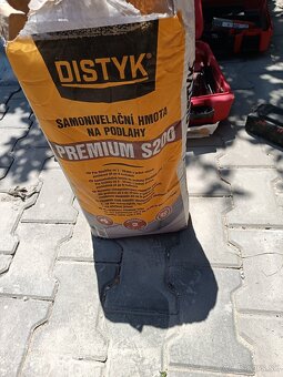 Predám 1/4 vreca lepidlo 1/4 vreca nyvelak. - 3