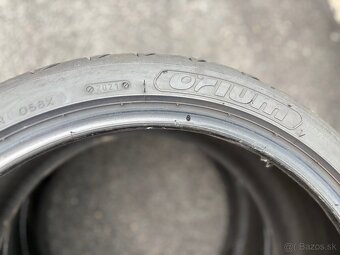 225/40R18 - 3