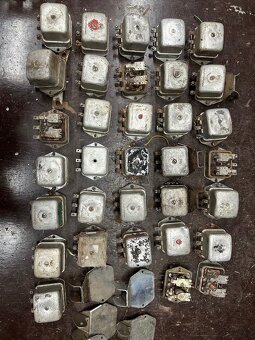 Predám skrinkový regulátor napatia JAWA ČZ 175 250 350 - 3