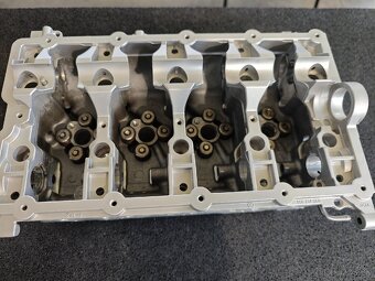 Hlava valcov 03G103373A 2.0 TDI 16V - 3