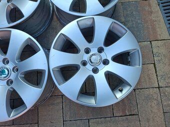 Predám org.hlinikové disky Skoda--R16 - 3