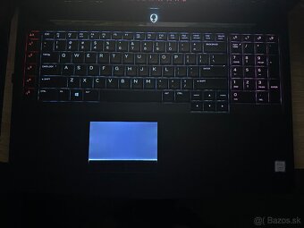 Alienware 17 R5 - 3