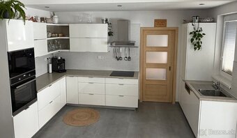 Kuchynská linka - 3