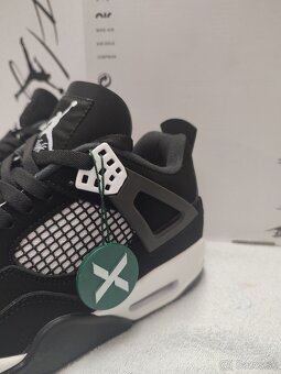 Air Jordan 4 Retro Thunder White - 3