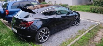 Opel Astra J OPC - 3