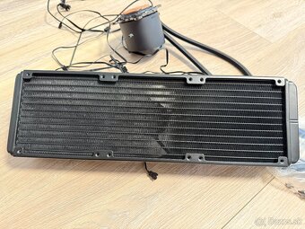 Gigabyte GP-AORUS WATERFORCE II 360, ako nové - 3