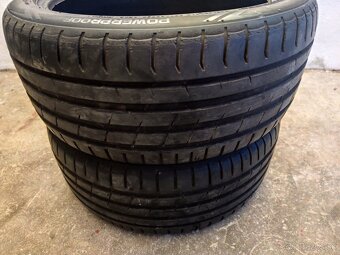 Predám 2x letné Nokian PowerProof 245/40 R19 98Y - 3