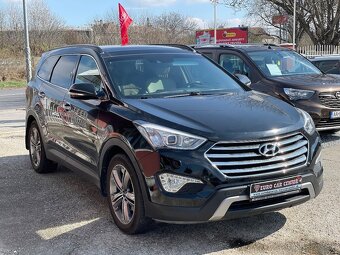 Hyundai Grand Santa Fe - 3