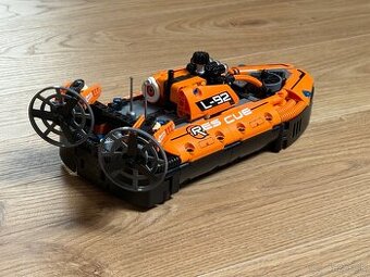 Lego Technic - Zachranne vznasadlo (42120) - 3