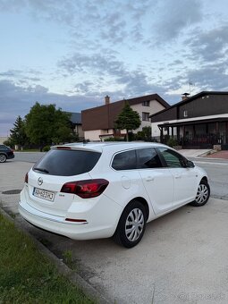 Opel Astra J 1.7 cdti 2015 - 3