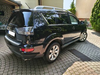 Mitsubishi Outlander 2,2 diesel, Automat., 7 Miestne. - 3