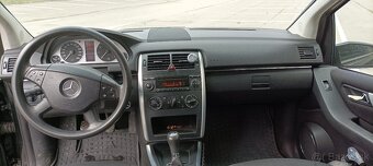 Mercedes B150 - 3