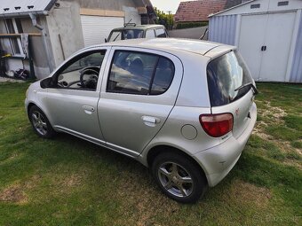 Toyota Yaris 2000 - 3