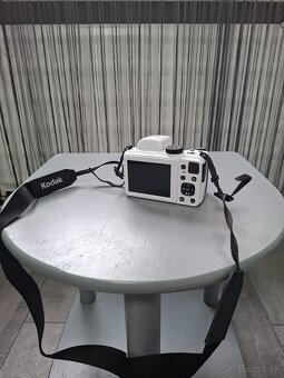 Kodak pixpro AZ425 - 3