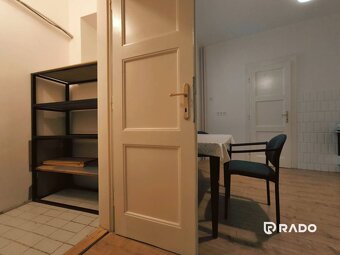 RentHub | Veľký 4i+2i byt | 132 ㎡ | Nezariadený | Staré mest - 3