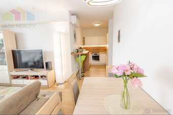 Výnimočný 3-izbový apartmán s balkónom, 71 m², Bajkalská uli - 3