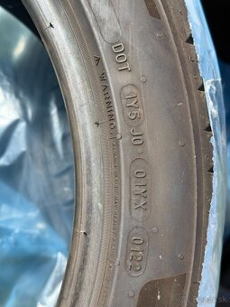 Michelin PILOT SPORT 5 255/40 R18 99Y - 3