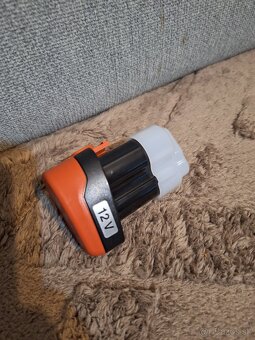 metabo 12v nabíjačka + 2 akumulátory - 3