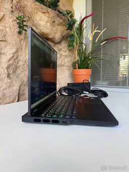 LENOVO Legion 7 Pro-RTX 4090-i9 14900HX-ZÁRUKA skoro 3 roky - 3