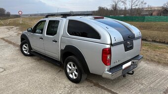 Nissan Navara 2.5 dCI MT6 4x4 Doublecab + Hardtop - 3