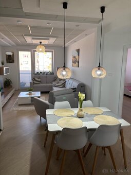 NADŠTANDARDNE prerobený a zariadený 3 izb. byt s balkonom - 3