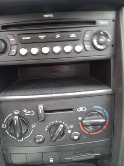 Peugeot 207 - 3
