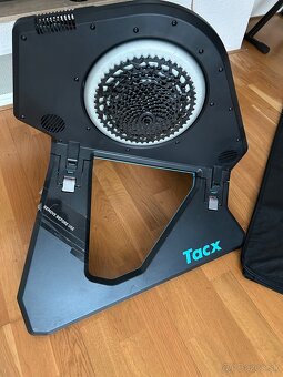 Cyklotrenažér Garmin Tacx Neo 2T Smart/ super stav - 3