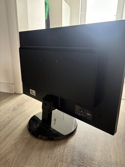 Predám monitor Philips 246V5L – 24” Full HD (53 x 30 cm) - 3