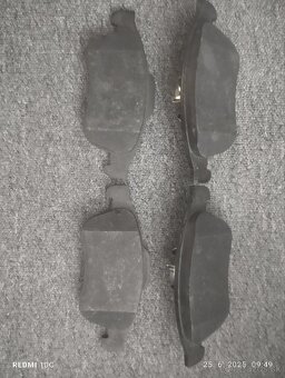 Brzdové doštičky TRW - 3