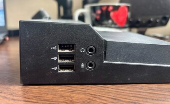 Dokovacia stanica bez AC adaptéru - 3