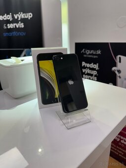 Apple iPhone SE 2020 64GB Black Batéria 100% - 3