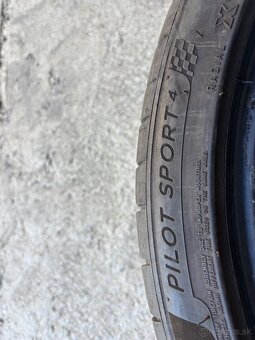 275/35 R19 Michelin Letne - 3
