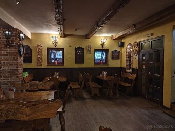 Barmanka-čašníčka - 3
