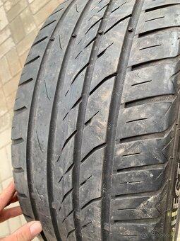 Matador Hectorra 3 235/40/R19 - 3