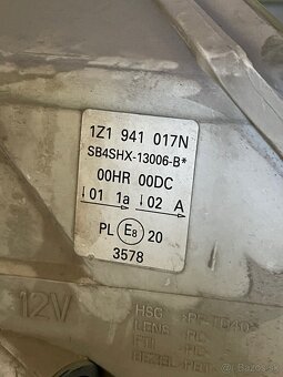 Skoda octavia 2 svetlo xenon - 3