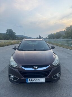 Hyundai ix35 2.0i DOHC D-CVVT Premium 4x4 A/T LPG - 3