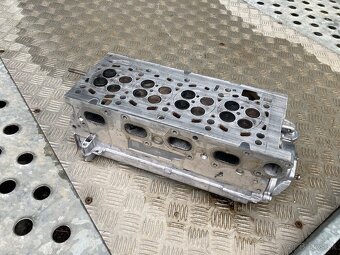 Komplet hlava s vackami 1.6 tdi 2.0tdi 110kw 04L103373E - 3