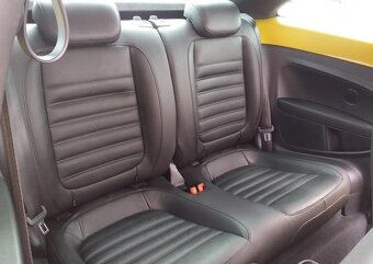 Volkswagen New Beetle - 3