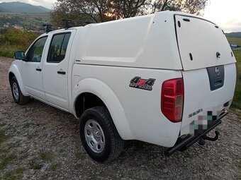 Predám Nissan Navara 4x4 2,5 dci  2013 DPH, 140 kw - 3