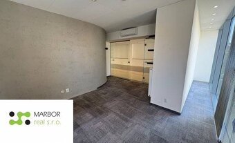 Na prenájom kancelársky priestor - v OC GASTRODOM v KE na Ml - 3