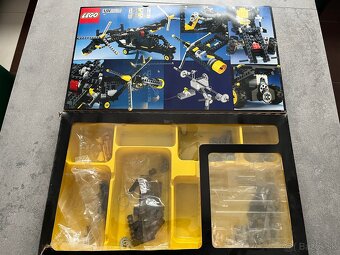 Lego Technic - Auto (8082) - zlava - 3