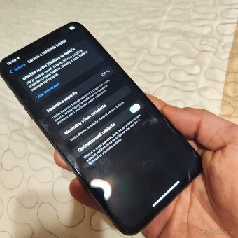 iPhone XS Max , batéria 100% - 3