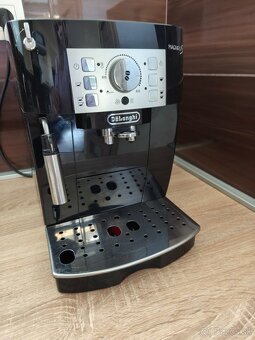 DeLonghi Magnifica S - 3