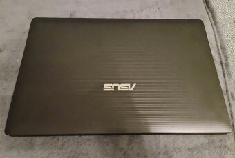 Asus X53U - 3