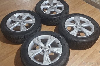 Predám zimny komplet Toyota CH-R 5x114,3 R17 ,215/60 R17 - 3