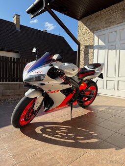 Predám Yamaha R1 - 3