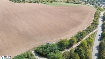 Výnimočný slnečný pozemok s veľkým potenciálom 22 542m2, Veľ - 3