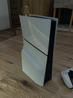 Predám PlayStation 5 Slim – TOP stav + hry - 3